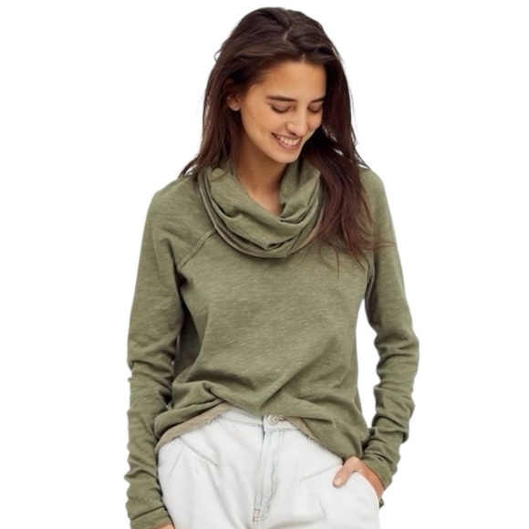 FREE PEOPLE FP Beach Cocoon Cowl Pullover Top Oversized Army Green Size M L - Picture 2 of 9